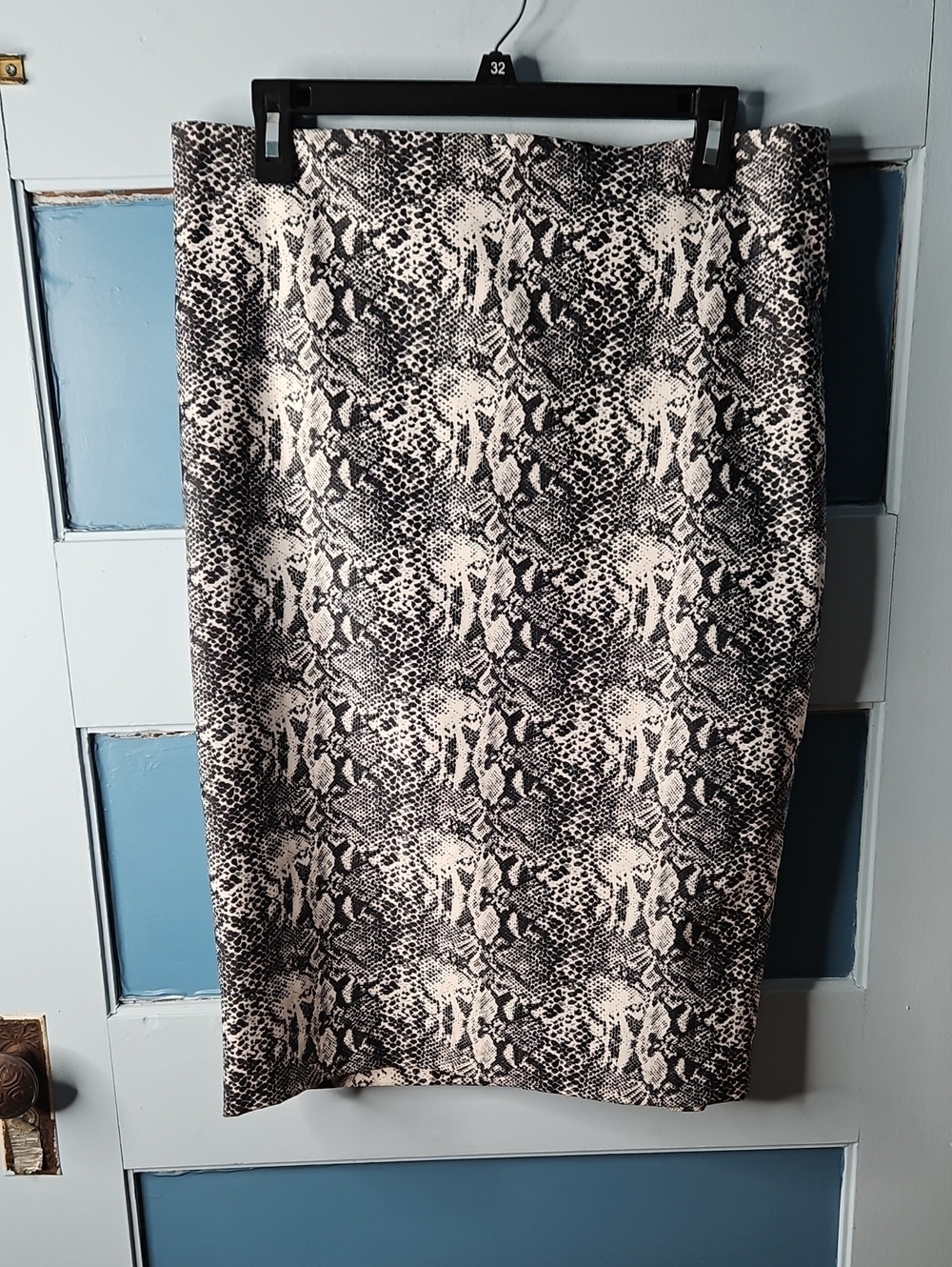 Katherine Barclay Black & Cream Snake Print Pencil Skirt 10